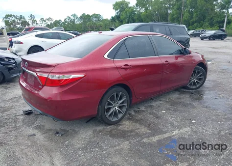 2015 Toyota Camry Xse z USA, uszkodzony, nr VIN 4T1BF1FK1FU973553